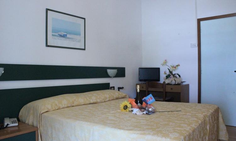 לידו די ג'סולו Hotel Rex מראה חיצוני תמונה