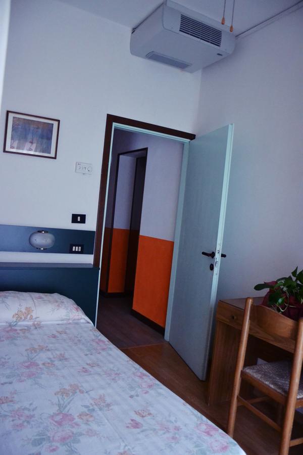 לידו די ג'סולו Hotel Rex מראה חיצוני תמונה