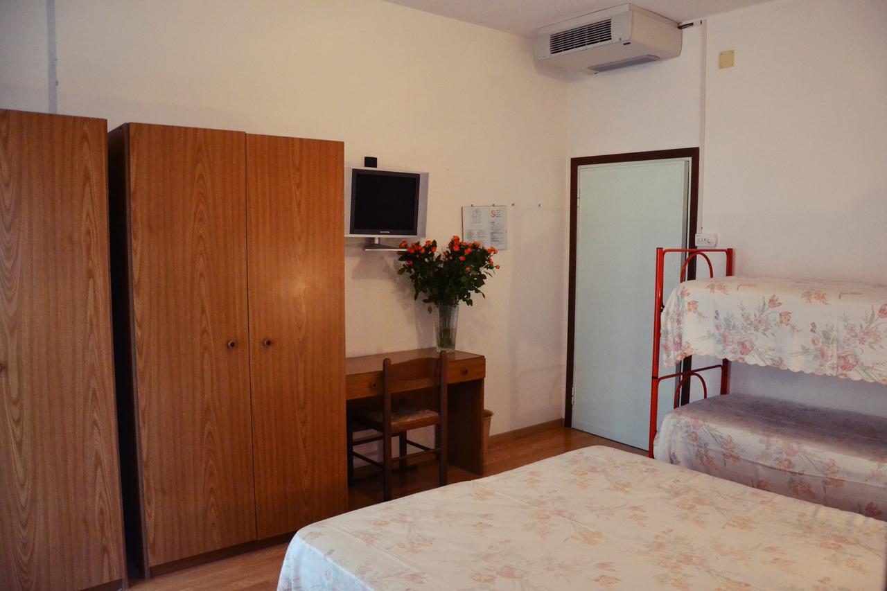 לידו די ג'סולו Hotel Rex מראה חיצוני תמונה