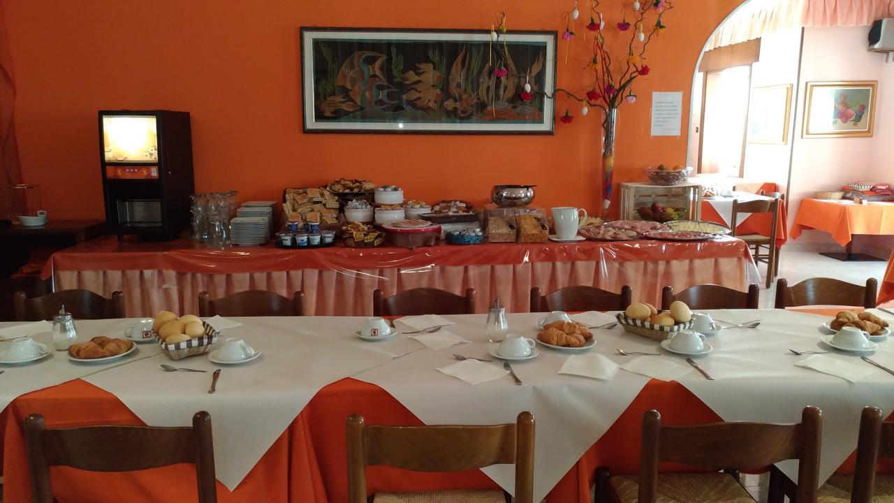 לידו די ג'סולו Hotel Rex מראה חיצוני תמונה