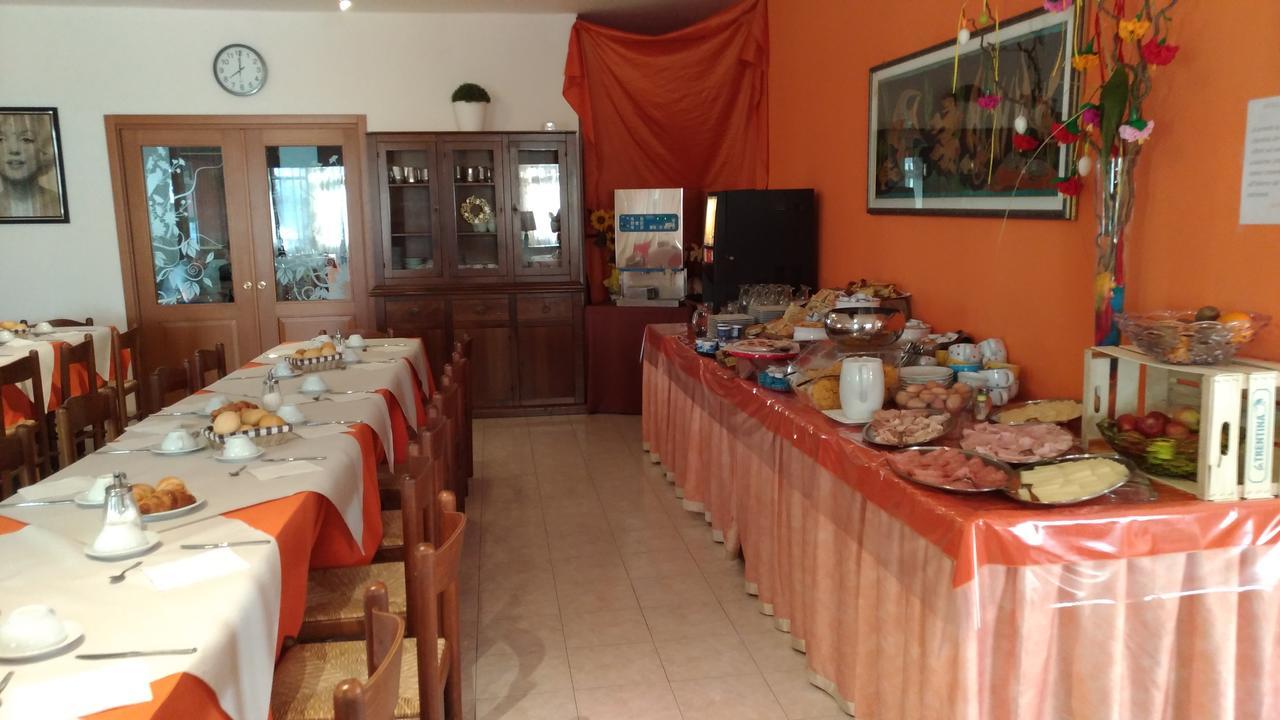 לידו די ג'סולו Hotel Rex מראה חיצוני תמונה